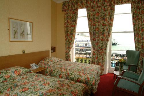 Claremont Lions Hotel AEGON International Pokoj fotografie